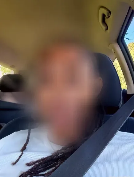 Andrea, 34