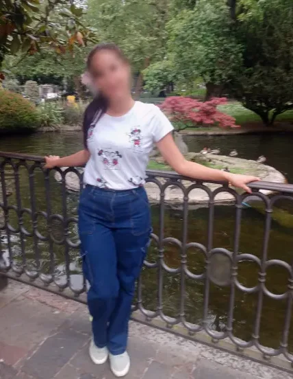Aylin, 22