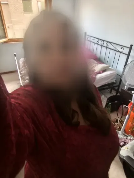 Daniela, 32