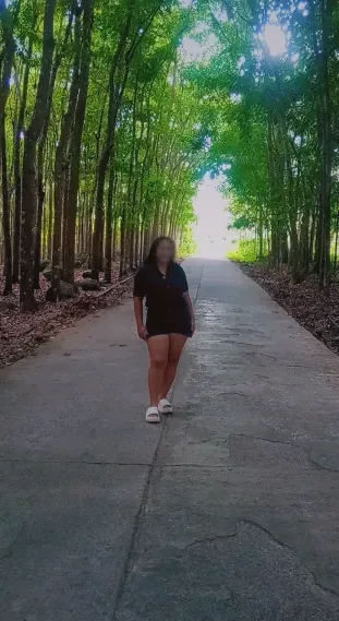 Jasmin, 23