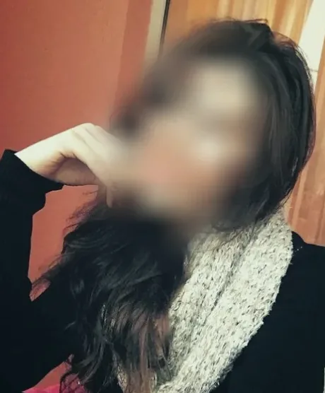 Rosa, 28