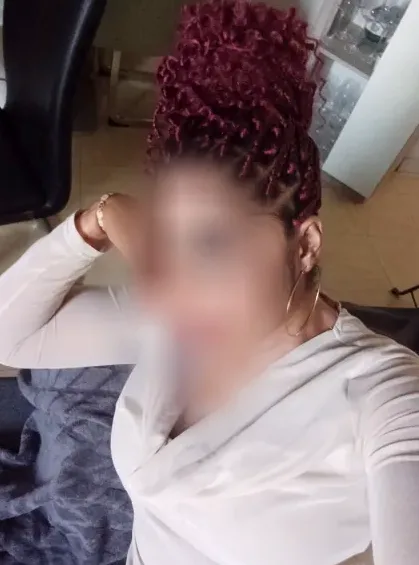 Sabine, 36