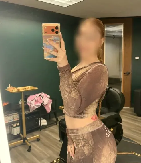 Sina, 27